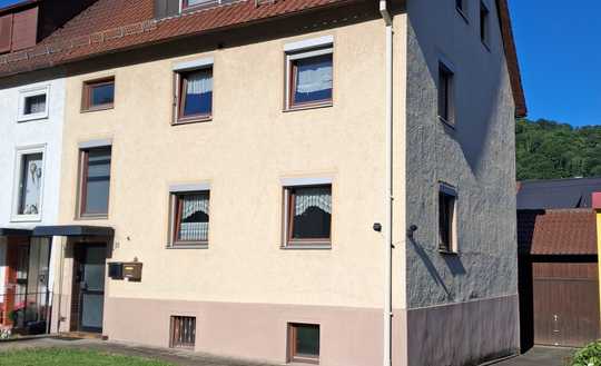 Flexible Immobilie in gesplegter Lage! Wohnen und Arbeiten unter einem Dach.