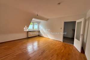 Charmante 3-Zimmer-Dachgeschosswohnung mit Kamin & Balkon in Neckarau – Die vollständige Adresse der Immobilie erhältst du vom Anbieter., 68199 Neckarau, Mannheim – Vorschaubild 3