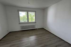 Mit Blick ins Grüne-Renovierte 3 Zi.- Whng. - helles Wannenbad und Balkon - Duisburg – Richard Wagner Str. 10, 47226 Rheinhausen-Mitte, Duisburg – Vorschaubild 9