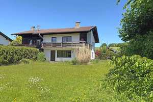 Doppelhaushälfte in Vachendorf mit großzügigem Garten. – Traunstein (Kreis) – Vorschaubild 2