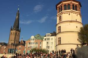 Bestlage am Hofgarten, 3-Zi., 90qm, edles Parkett, Balkon, EBK, Aufzug, Gge., v. Privat – Jägerhofstr. 25, 40479 Pempelfort, Düsseldorf – Vorschaubild 25