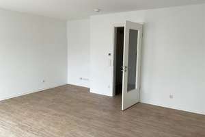 Wohnen auf 2 Ebenen° 5 Zimmer-Maisonette + Balkon, modernes Bad mit Wanne und Dusche, Gäste-WC – 33604 Mitte, Bielefeld – Vorschaubild 2