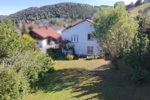 Familienhaus in bester Lage von Dettingen mit viel Potenzial und herrlichem Ausblick – Die vollständige Adresse der Immobilie erhältst du vom Anbieter., 72160 Horb am Neckar – Vorschaubild 3