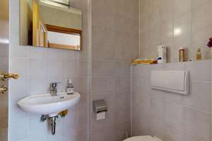 Gepflegtes Reihenendhaus mit Pool, Sauna und zwei Garagen – Die vollständige Adresse der Immobilie erhältst du vom Anbieter., 81739 Waldperlach, München – Vorschaubild 8