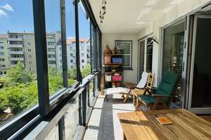 Große verglaste Südloggia! Das Highlight dieser geräumigen 3-Zimmer-Wohnung! – Die vollständige Adresse der Immobilie erhältst du vom Anbieter., 81369 Untersendling, München – Vorschaubild 12