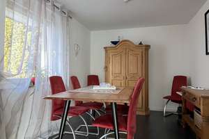 Zweifamilienhaus (DHH) zur Eigennutzung & Mieteinnahmen - Böblingen – Die vollständige Adresse der Immobilie erhältst du vom Anbieter., 71032 Böblingen – Vorschaubild 3