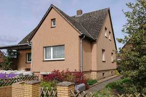 Gestalten Sie ihren Wohntraum: Renovierungsbedürftiges Einfamilienhaus in Feldrandlage – Gifhorn (Kreis) – Vorschaubild 1