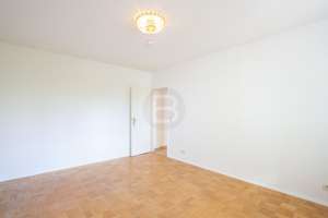 PROVISIONSFREI: Renovierte 3-Zimmerwohnung mit Loggia (bezugsfrei) – Niederhöchstädter Straße 14, 61449 Steinbach (Taunus) – Vorschaubild 22