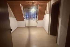 Charmantes Haus mit 6 Zimmern auf ca. 100 qm in Vohenstrauß – Die vollständige Adresse der Immobilie erhältst du vom Anbieter., 92648 Vohenstrauß – Vorschaubild 5