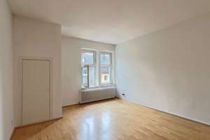 Charmante Altbau-Perle! Helle 2½-R.-Dachgeschoss-Wohnung OHNE BALKON In Rüttenscheid – Die vollständige Adresse der Immobilie erhältst du vom Anbieter., 45130 Rüttenscheid, Essen – Vorschaubild 5
