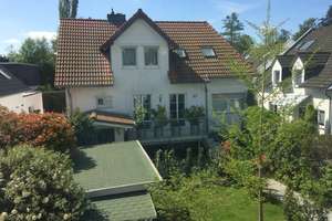 RESERVIERT: Stilvolles Haus in Bestlage von Bad Homburg-Dornholzhausen – Die vollständige Adresse der Immobilie erhältst du vom Anbieter., 61350 Bad Homburg vor der Höhe – Vorschaubild 2