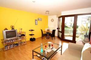 **** DIREKT AM SCHLOSSPARK ZU WIESBADEN-BIEBRICH *** Tolle 2 ZKBB & TIEFGARAGE!!! **** – Mosburgstr. 8d, 65203 Biebrich, Wiesbaden – Vorschaubild 2