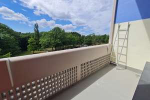 1 eigene WELT|"Le Corbusier" wartet mit WEST-Blick|TOP Management vor Ort|Lifte|Stellplatz