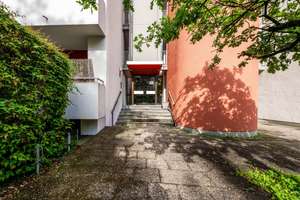 Charmante 1-Zimmer-Wohnung mit Balkon und Tiefgaragenstellplatz in München-Obersendling – Die vollständige Adresse der Immobilie erhältst du vom Anbieter., 81379 Thalkirchen, München – Vorschaubild 2