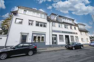 ***möblierte Wohnung mit Balkon