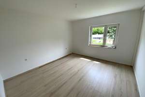 sofort einziehen und wohlfühlen! 3-Zimmer mit Balkon und Boden in Plettenberg Eschen – Auf dem Loh 10, 58840 Plettenberg – Vorschaubild 2