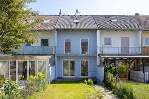 Ihr neues Zuhause: Modernes Reihenhaus mit Garten – Die vollständige Adresse der Immobilie erhältst du vom Anbieter., 86156 Kriegshaber, Augsburg – Vorschaubild 2