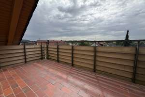 Hübsche 3 Zi- DG Wohnung mit EBK, Balkon und Einzelgarage in Leutenbach – Die vollständige Adresse der Immobilie erhältst du vom Anbieter., 71397 Leutenbach – Vorschaubild 3