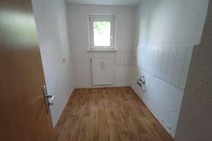 Wohnen im Erdgeschoss- mit Balkon und Tageslichtbad – Arthur-Scheibner-Straße 11, 6217 Merseburg – Vorschaubild 4