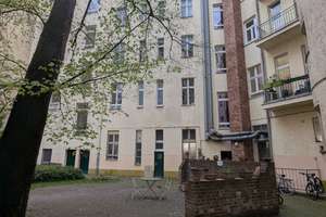 Helle 4-Zimmer Wohnung im 3. OG mit Balkon in Wilmersdorf – Die vollständige Adresse der Immobilie erhältst du vom Anbieter., 10713 Wilmersdorf, Berlin – Vorschaubild 2