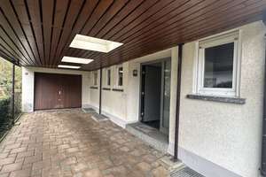 Attraktives Generationenhaus in Singen-Nordstadt, ab sofort frei. – Die vollständige Adresse der Immobilie erhältst du vom Anbieter., 78224 Singen (Hohentwiel) – Vorschaubild 2