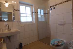 WOHNEN UNTER REET! HAUS MIT ERDWÄRME & KAMIN & SAUNA & MÖBLIERT! WOMO-STELLPLATZ MÖGLICH! – Ostvorpommern (Kreis) – Vorschaubild 23
