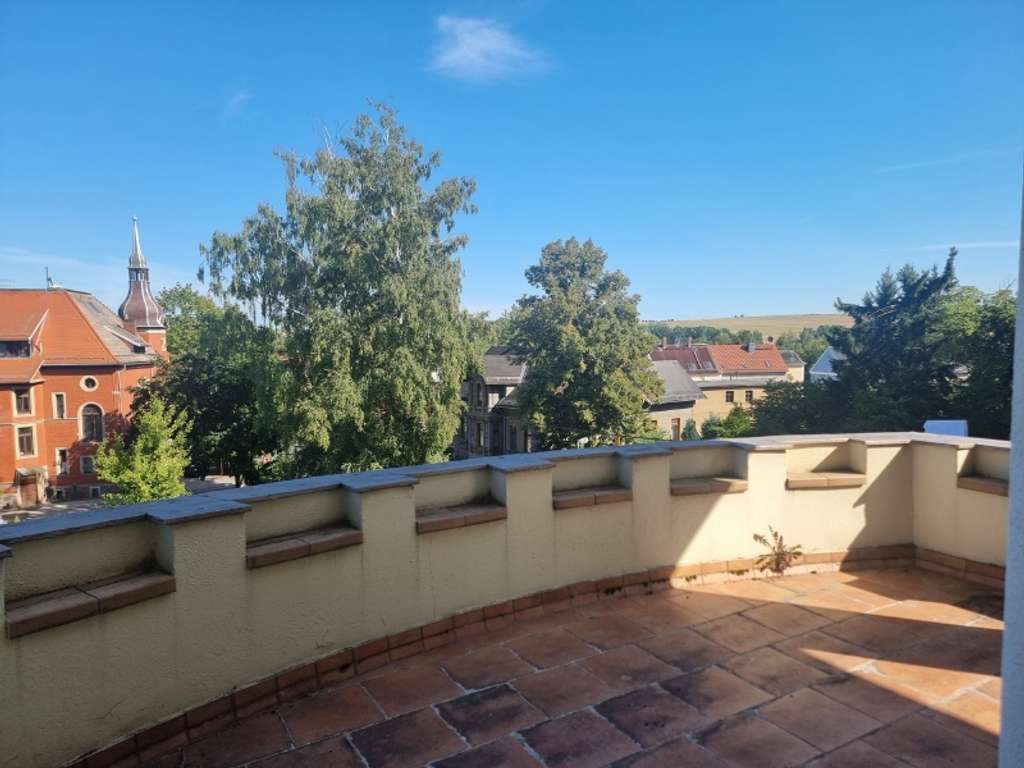 Immobilie in Neukirchen/Pleiße - Repräsentative Villa in schöner Randlage von Crimmitschau! - Bild 2