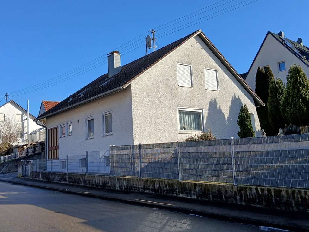Immobilie in Thannhausen - Interessantes Ein-/Zweifamilienhaus in ruhiger Lage - Bild 0