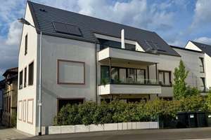Neuwertige 4-Zimmer-Wohnung mit EBK in direkter Nähe zur Orangerie in Bessungen