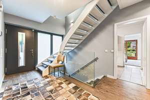 Ein Haus für das echte Familienleben – viel Platz in Hamburg-Rissen – Die vollständige Adresse der Immobilie erhältst du vom Anbieter., 22559 Rissen, Hamburg – Vorschaubild 1