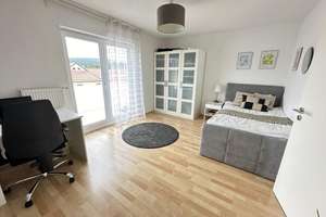 Repräsentatives Wohnen und Arbeiten!
Modernes Ein-bis Zweifamilienwohnhaus mit Einliegerwohnung ... – Die vollständige Adresse der Immobilie erhältst du vom Anbieter., 34212 Melsungen – Vorschaubild 7