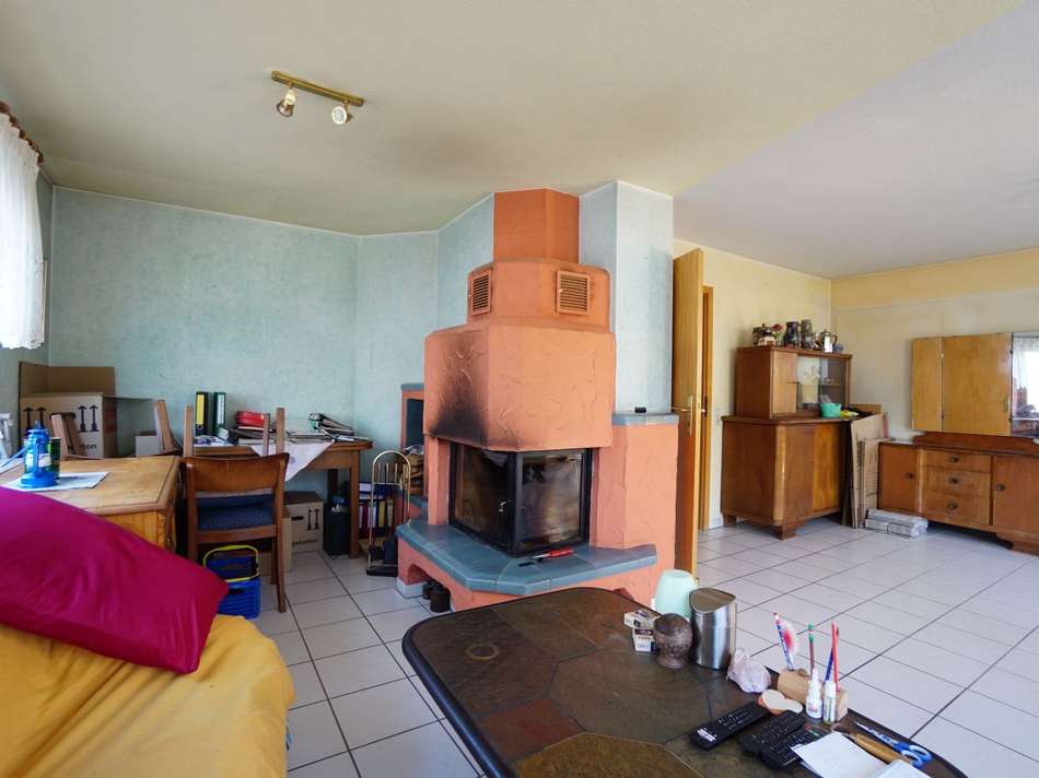 Wohnzimmer mit Kaminofen