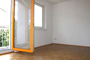 Wilhelminenhofstr., Bezugsfreies, modernes Wohlfühl-Apartment Bj. 2011
Schlafnische+Balkon! – Die vollständige Adresse der Immobilie erhältst du vom Anbieter., 12459 Oberschöneweide, Berlin – Vorschaubild 2