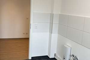 HANNOVER-ZENTRUM: NEU SANIERTE 3-Zimmer-Wohnung im 3.OG mit BALKON, NÄHE AEGI+MASCHSEE – Senior-Blumenberg-Gang 2, 30159 Mitte (Ortsteil), Hannover – Vorschaubild 13