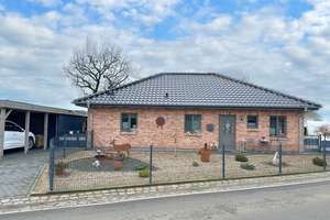 Moderner Walmdach-Bungalow in Eidernähe in Dörpling zu verkaufen – Die vollständige Adresse der Immobilie erhältst du vom Anbieter., 25794 Dörpling – Vorschaubild 1