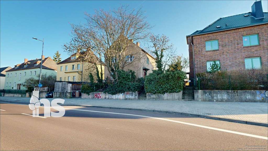 Immobilie in Halle (Saale) - PROVISIONSFREI: Einfamilienhaus in Halle (Saale) mit solider Substanz & Entwicklungspotenzial - Bild 1