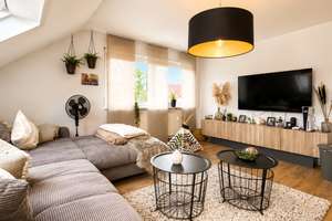 Zentrumsnah und ruhig 
3-Zimmer-Wohnung mit Loggia & Ausbaumöglichkeit – Die vollständige Adresse der Immobilie erhältst du vom Anbieter., 90449 Röthenbach West, Nürnberg – Vorschaubild 1