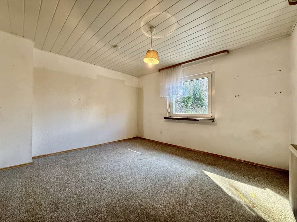 Immobilie in Laudenbach - +++ Freistehendes Zweifamilienhaus in Laudenbach +++ - Bild 3