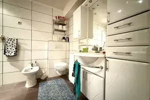 * Ehemaliges Hotel plus Wohnhaus * TOP Lage * Großes Grundstück * 18 Zimmer mit Bad * 4 Wohnungen * – Leer (Kreis) – Vorschaubild 27