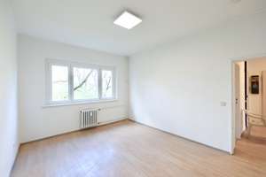HELLE WOHNUNG MIT LOGGIA & BLICK INS GRÜNE - GUTER SCHNITT - SUPER INFRASTRUKTUR – Quäkerstr. 8 ti, 13403 Reinickendorf (Ortsteil), Berlin – Vorschaubild 7