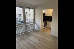 Ruhige 1-Zi.-Whg. mit Balkon am Kufsteiner Platz – Montgelasstraße 33, 81679 München – Vorschaubild 3