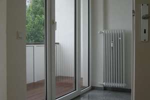 TOP SANIERTES APPARTMENT MIT LOGGIA UND EINBAUKÜCHE