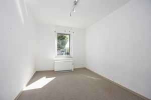 Zweifamilienhaus sucht neuen Glanz: Ihre Kreativität ist willkommen! – Recklinghausen (Kreis) – Vorschaubild 11