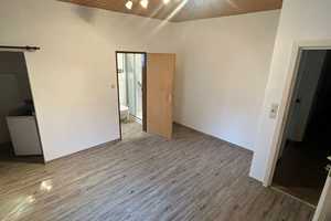 Geschmackvolle 1-Zimmer-Wohnung in Braunschweig für Studenten – Kastanienallee 10, 38102 Braunschweig – Vorschaubild 1