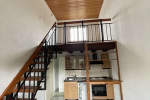 Schöne 1-Zimmer-Galerie-Wohnung zum Sofortbezug