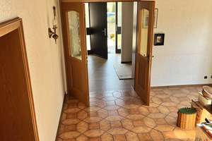 Einfamilienhaus mit Einliegerwohnung und 2 Garagen – Die vollständige Adresse der Immobilie erhältst du vom Anbieter., 97688 Bad Kissingen – Vorschaubild 12