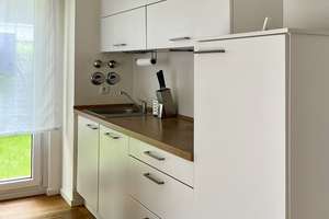 Neuwertige 2-Zi-EG-Wohnung in München-Sendling mit Terrasse, Garten & TG-Stellplatz – Heißstraße 8, 81369 Untersendling, München – Vorschaubild 2