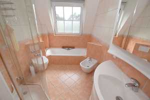 **RESERVIERT** Wenn Ihnen ein Haus von der Stange zu langweilig ist, kaufen Sie doch dieses hier ... – Hamburg – Vorschaubild 14