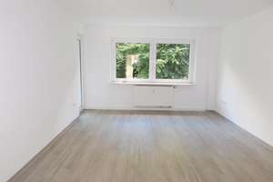 Bezugsfertige 3-Zimmer-Erdgeschosswohnung mit Balkon