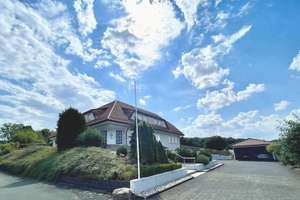 Ehemalige Unternehmervilla mit 500 qm Wohnfläche! 2392 qm Grundstück direkte Wald- und Feldrandlage! – Die vollständige Adresse der Immobilie erhältst du vom Anbieter., 33142 Büren – Vorschaubild 1